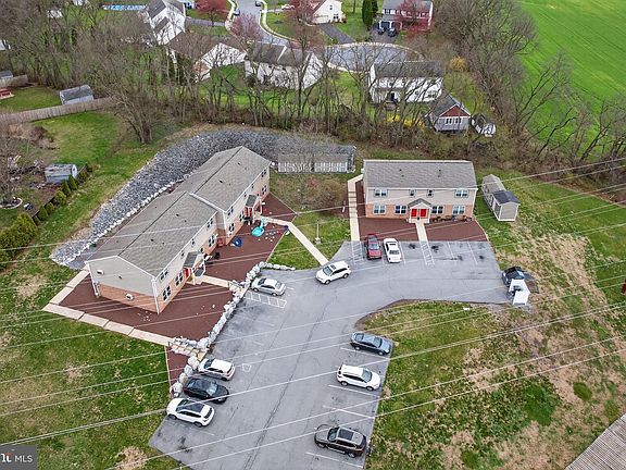 2nd image of 196 Stone House Ln APT A