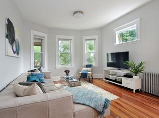 242 Lexington Ave #3, Cambridge, MA 02138
