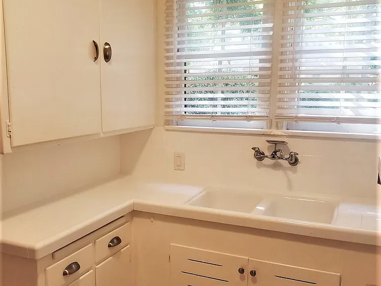 142 S Crescent Dr #A — Photo 8