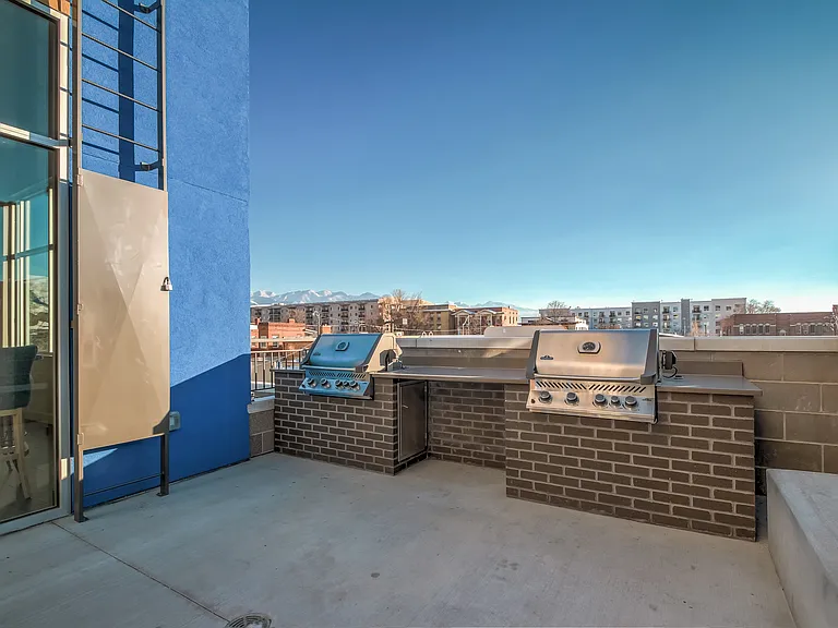 The Bonneville Apartments — Photo 35