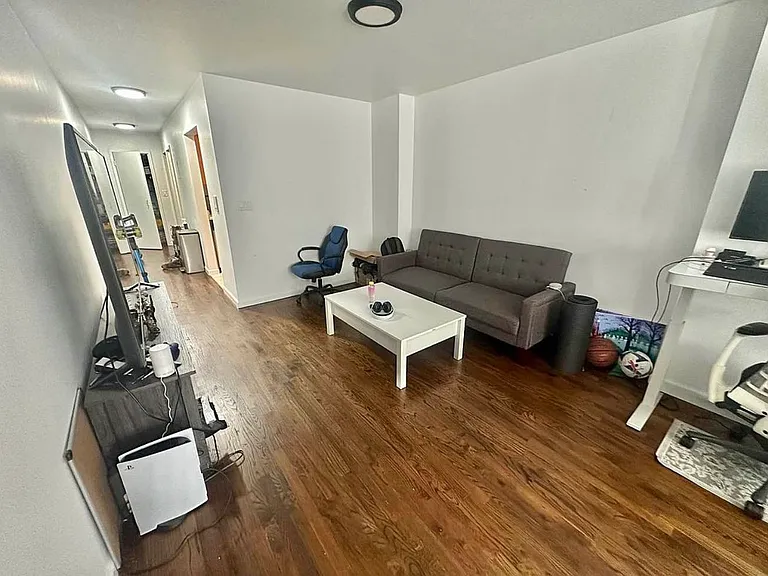 492 9th Ave #2D — Photo 3