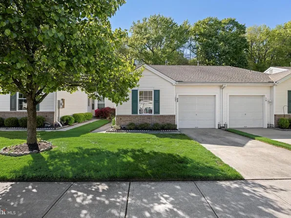 20 Peppergrass Dr N, Mount Laurel, NJ 08054