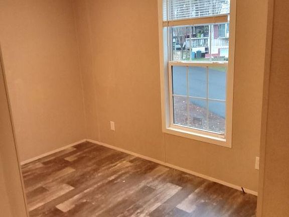 5th image of 3212 Plateau Dr #102