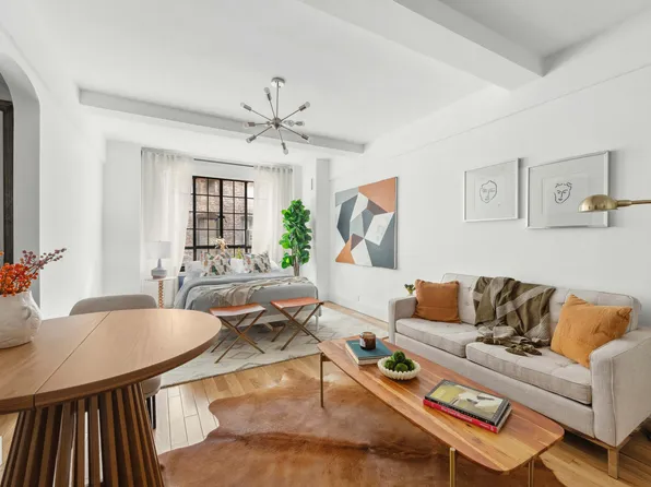 140 East 40th Street image 1 of 5