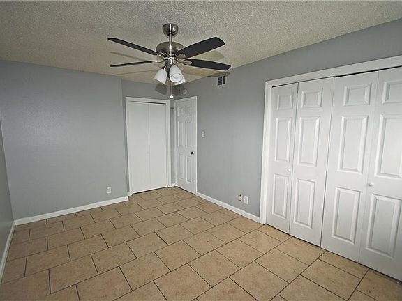 3rd image of 5405 Rose Hill Cir APT D