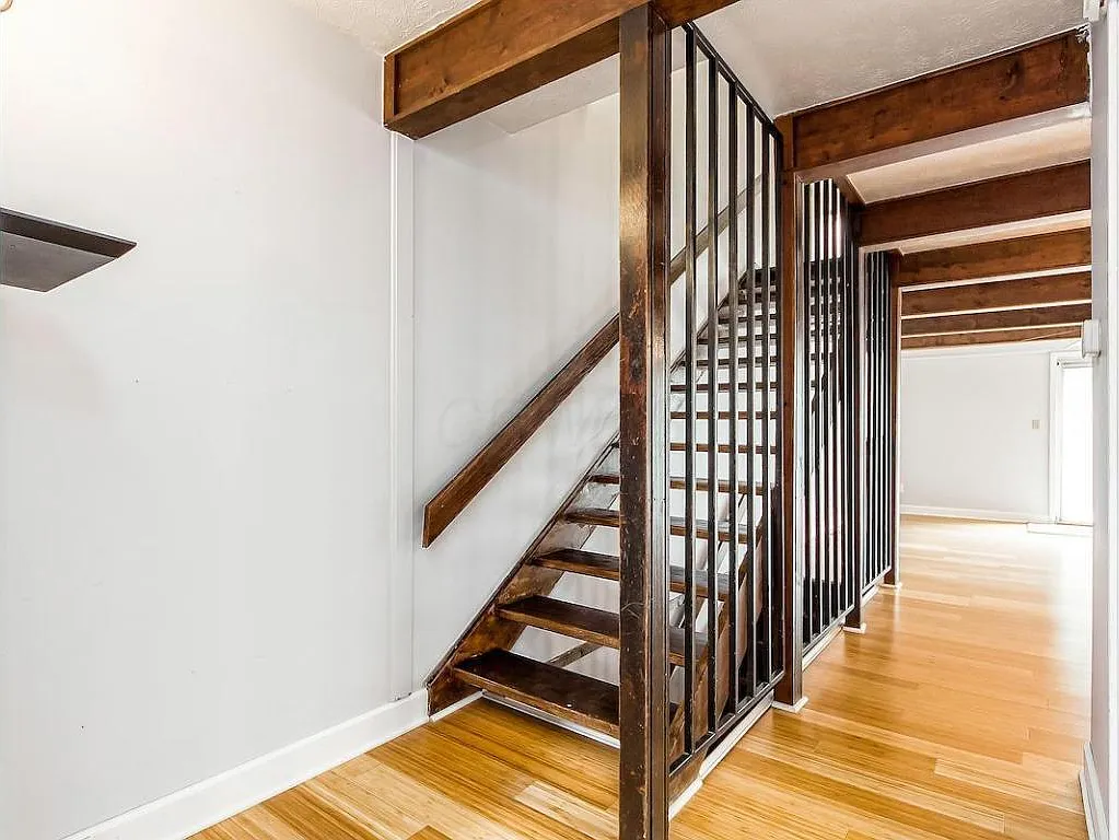 2 bed, 1.5 bath, 1216 sqft, $1,650 — Photo 3