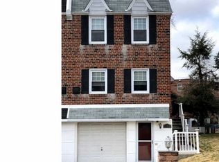 11902 Stevens Rd, Philadelphia, PA 19116