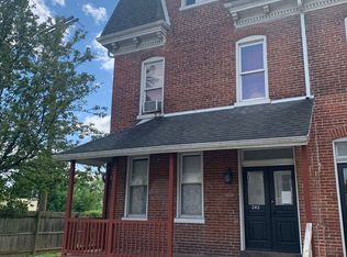 242 Roosevelt Ave APT 1, York, PA 17401