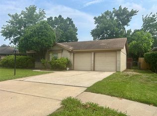 10655 Northbrook Dr, Houston, TX 77043