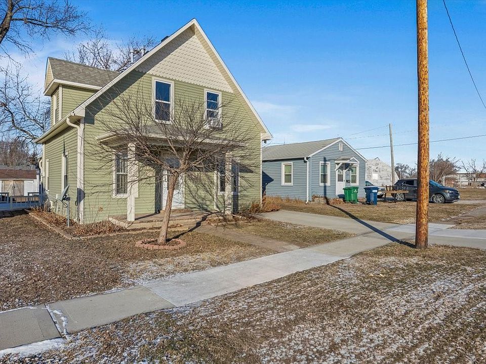 1st image of 504 SW Walnut St