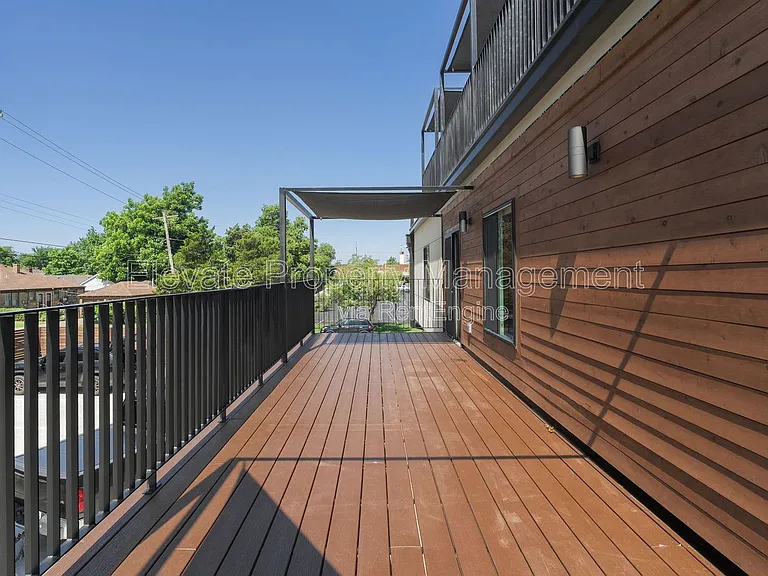 844 NW 43rd St #202 — Photo 32