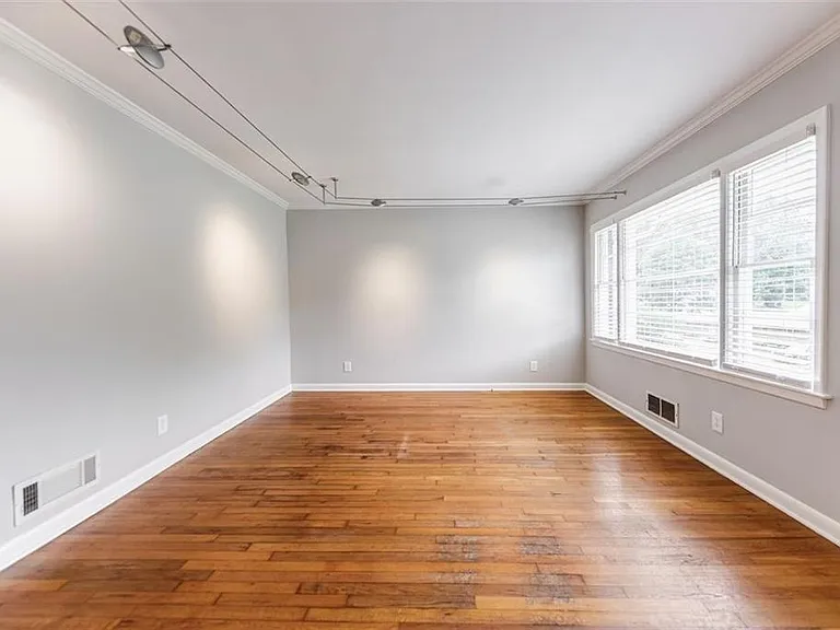 1582 Lincoln Ave SE — Photo 13