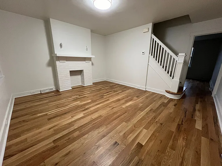 6730 Greenwood St — Photo 4
