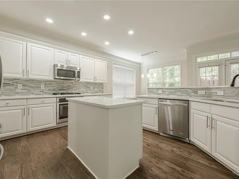 4720 Shiloh Springs Rd — Photo 32