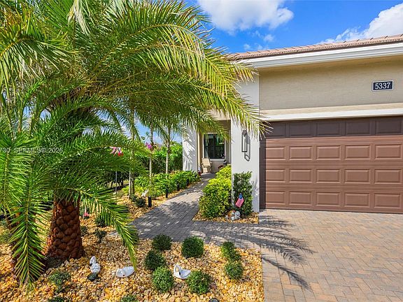 3rd image of 5337 Santa Rosa Ln