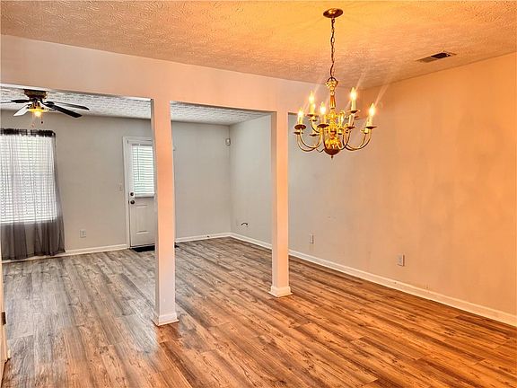 2nd image of 3816 Waldrop Ln