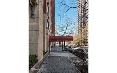 300 Albany Street #5N in Battery Park City, Manhattan | StreetEasy