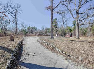 12 Winter Circle, Litchfield, NH 03052