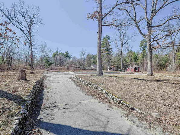 12 Winter Circle, Litchfield, NH 03052