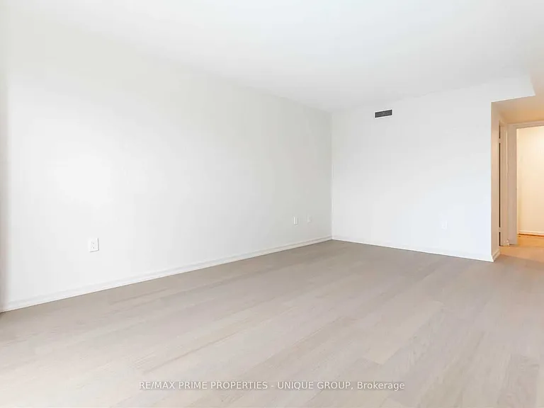 80 Front St E #715 — Photo 19