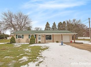 113 Greenfield Dr, Ionia, MI 48846