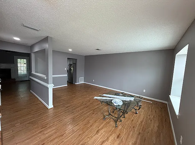 548 Hollomon Dr — Photo 8