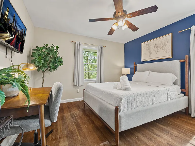 2160 Lenox Rd NE #B — Photo 2