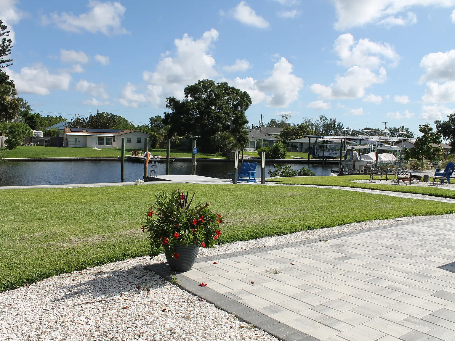 4 bed, 2372 sqft, $4,800 — Photo 4