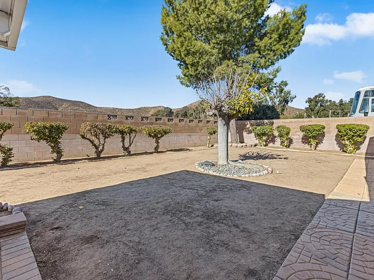 28461 Portsmouth Dr — Photo 31
