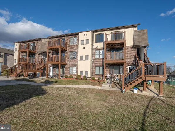 5200 Hilltop Dr APT Hh23, Brookhaven, PA 19015