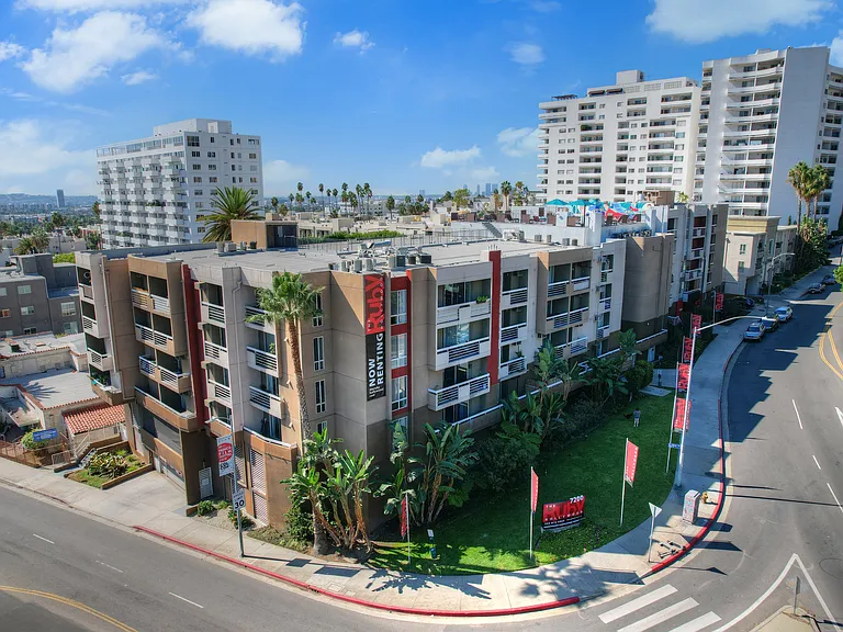 The Ruby Hollywood — Photo 36
