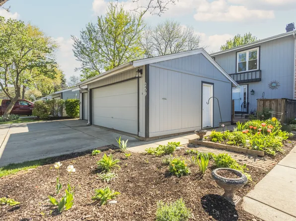 259 Laurel Ln, Bloomingdale, IL 60108