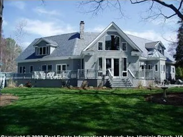 26 Cedar Shores Ln, Cobbs Creek, VA 23035