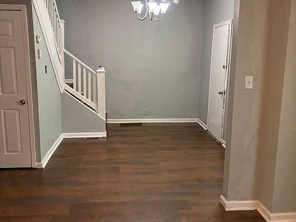 3rd image of 6636 Etzel Ave