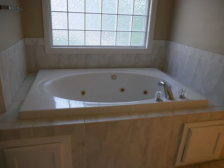 4906 Timberwood Dr — Photo 24