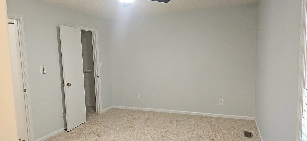3 bed, 2.0 bath, 1400 sqft, $1,800 — Photo 3
