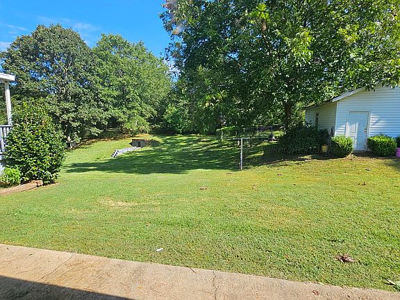 2nd image of 1647 Court Rd