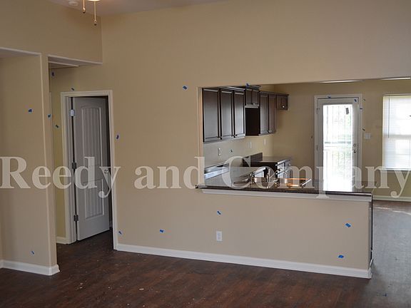 2nd image of 5385 Blue Diamond St #30