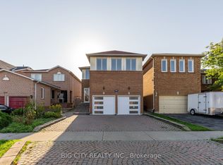 828 Cardington St, Mississauga, ON L5V1Z6