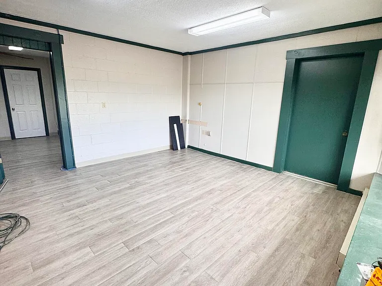 7859 Old Turnpike Rd — Photo 2