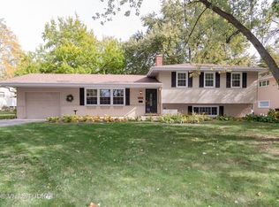 1028 Hemlock Ln, Naperville, IL