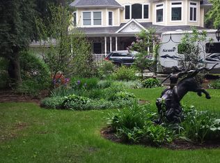 373 Frost Pond Rd, Glen Head, NY 11545