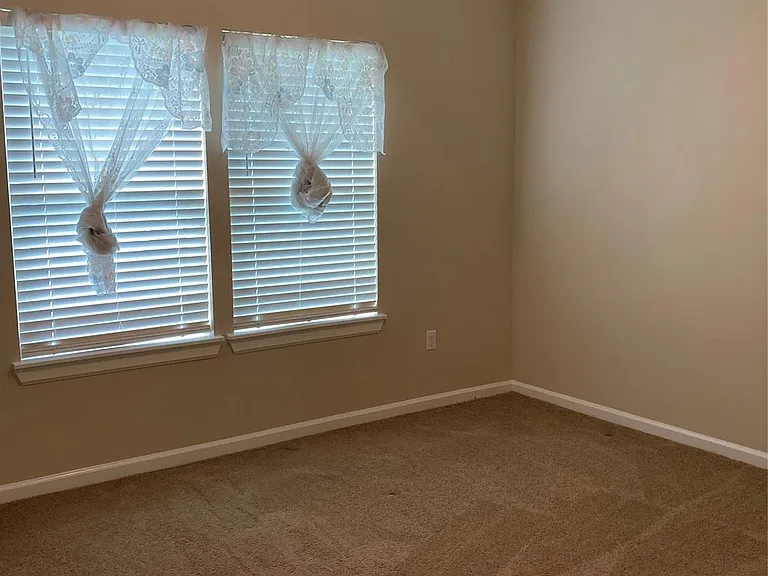 1018 Homer St — Photo 16