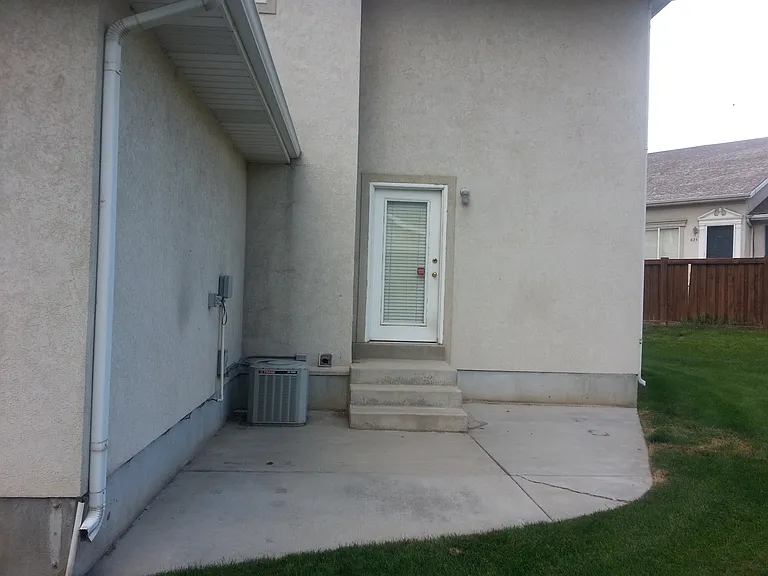 631 E Main St — Photo 6