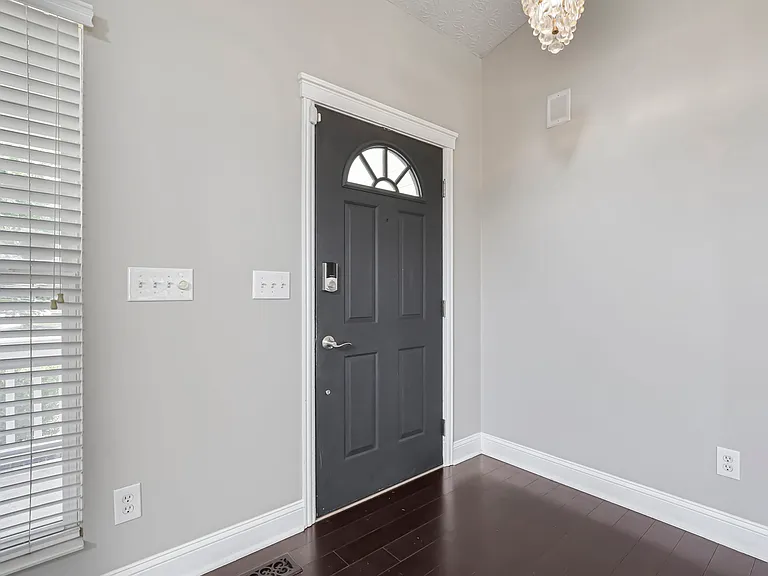 4392 Greensbury Dr — Photo 12