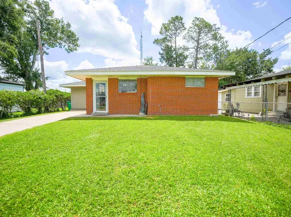 107 Foley Ave, Napoleonville, LA 70390