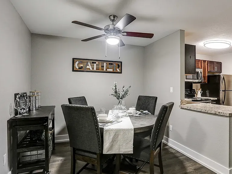 Pine Ridge Apartments — Photo 3