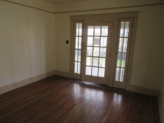 3rd image of 2606-08 Franklin Ave