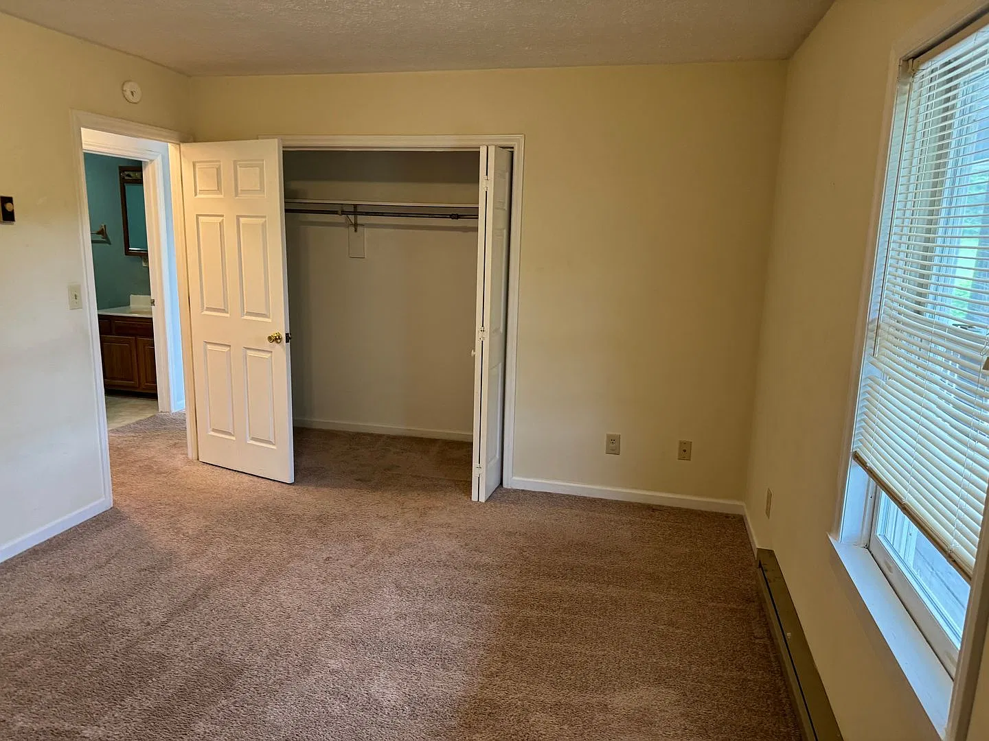 Riverview Apartments — Photo 4