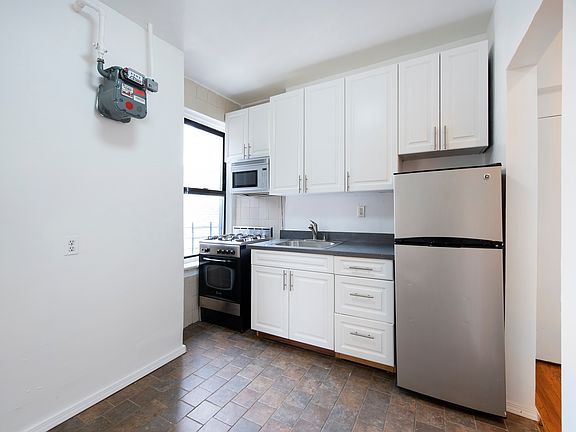 2nd image of 506 W 170th St APT 12